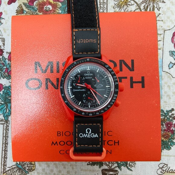 👑POSH NWT Swatch X Omega Mission On Earth - LAVA Watch - Picture 1 of 5